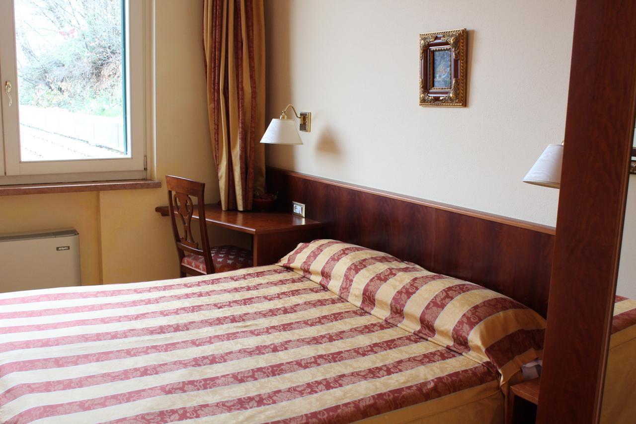 Hotel La Dolce Vita คาวาญอง เวโรเนเซ ภายนอก รูปภาพ